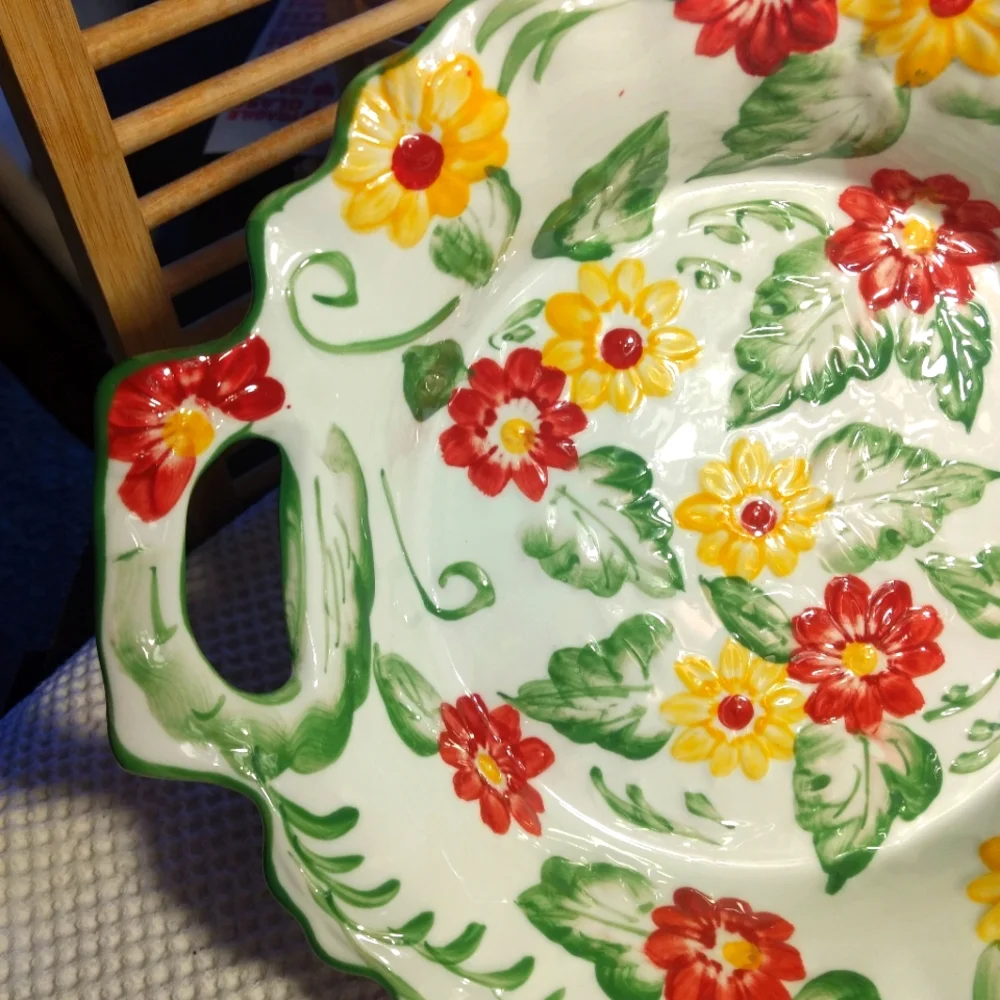 11' TEMP-TATIONS By Tara Casserole/Baking Dish in Red/Yellow Floral - 1QT.
